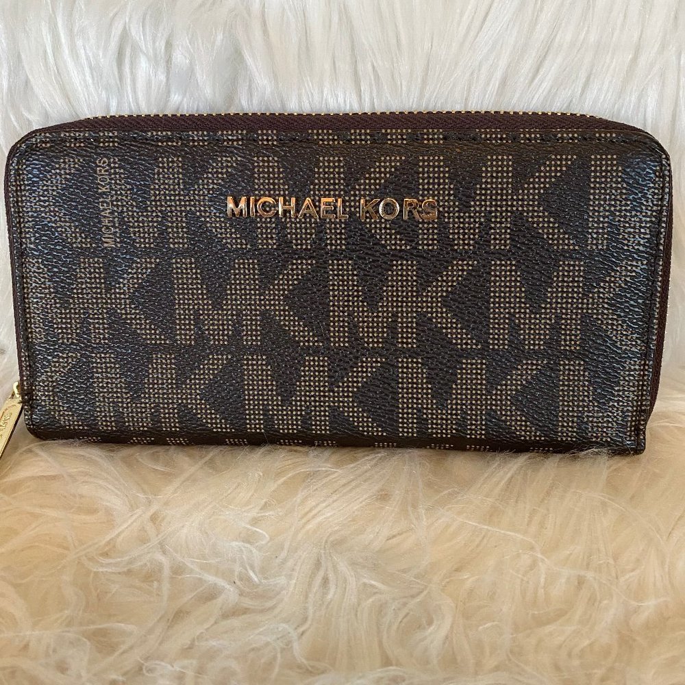 Michael Kors Logo Wallet